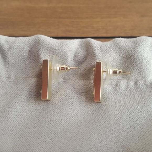 Kendra Scott Drusy Stud Earrings - Picture 5 of 6